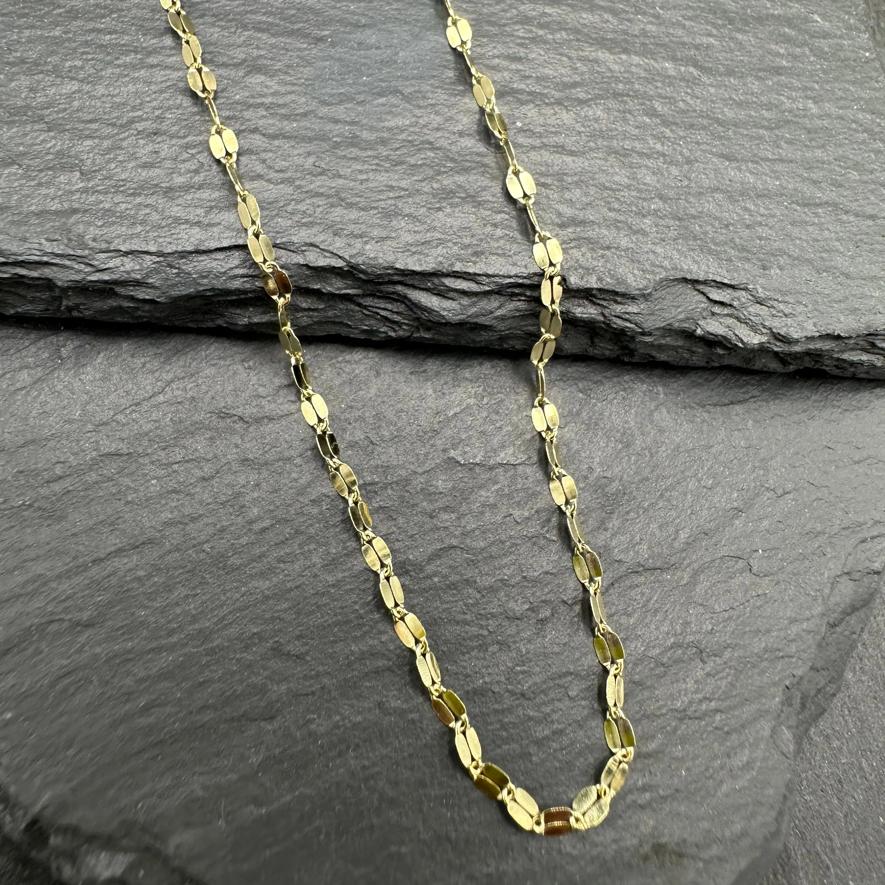 Gold Keyhole Chain