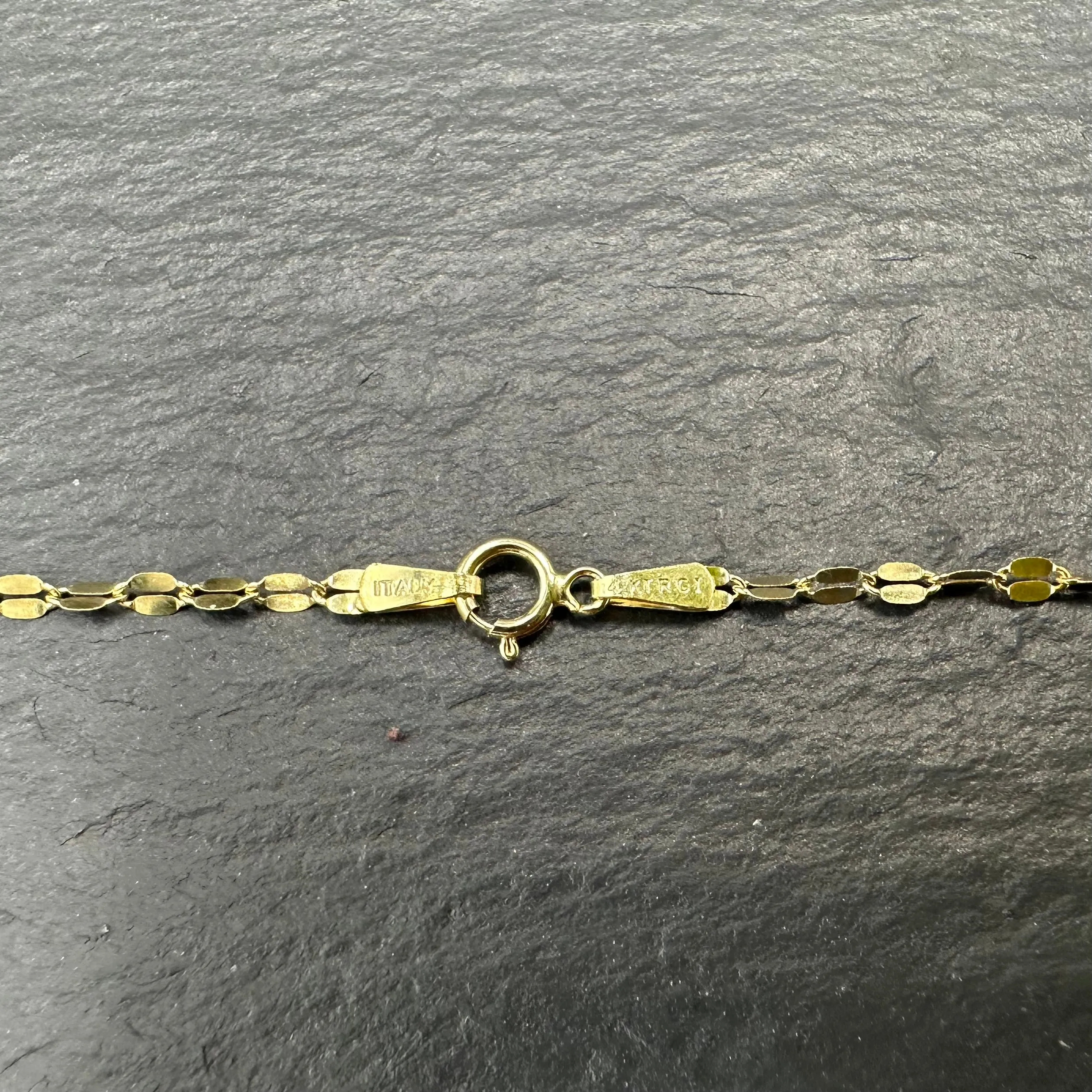 Gold Keyhole Chain