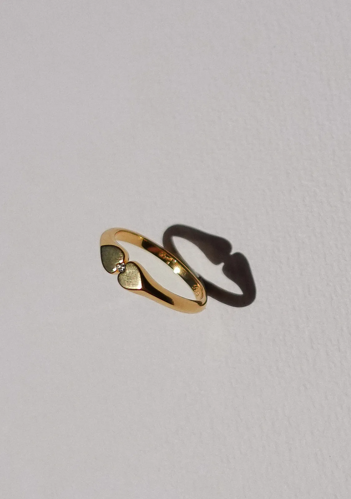Heart Connection Signet Ring - Gold