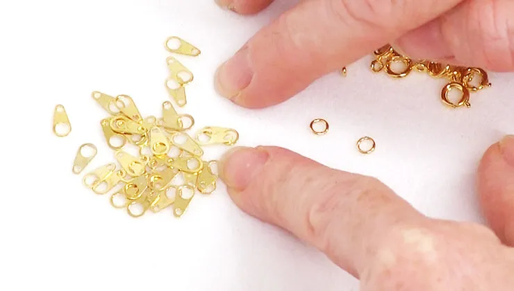 How to Use Chain Tags to Finish Necklaces