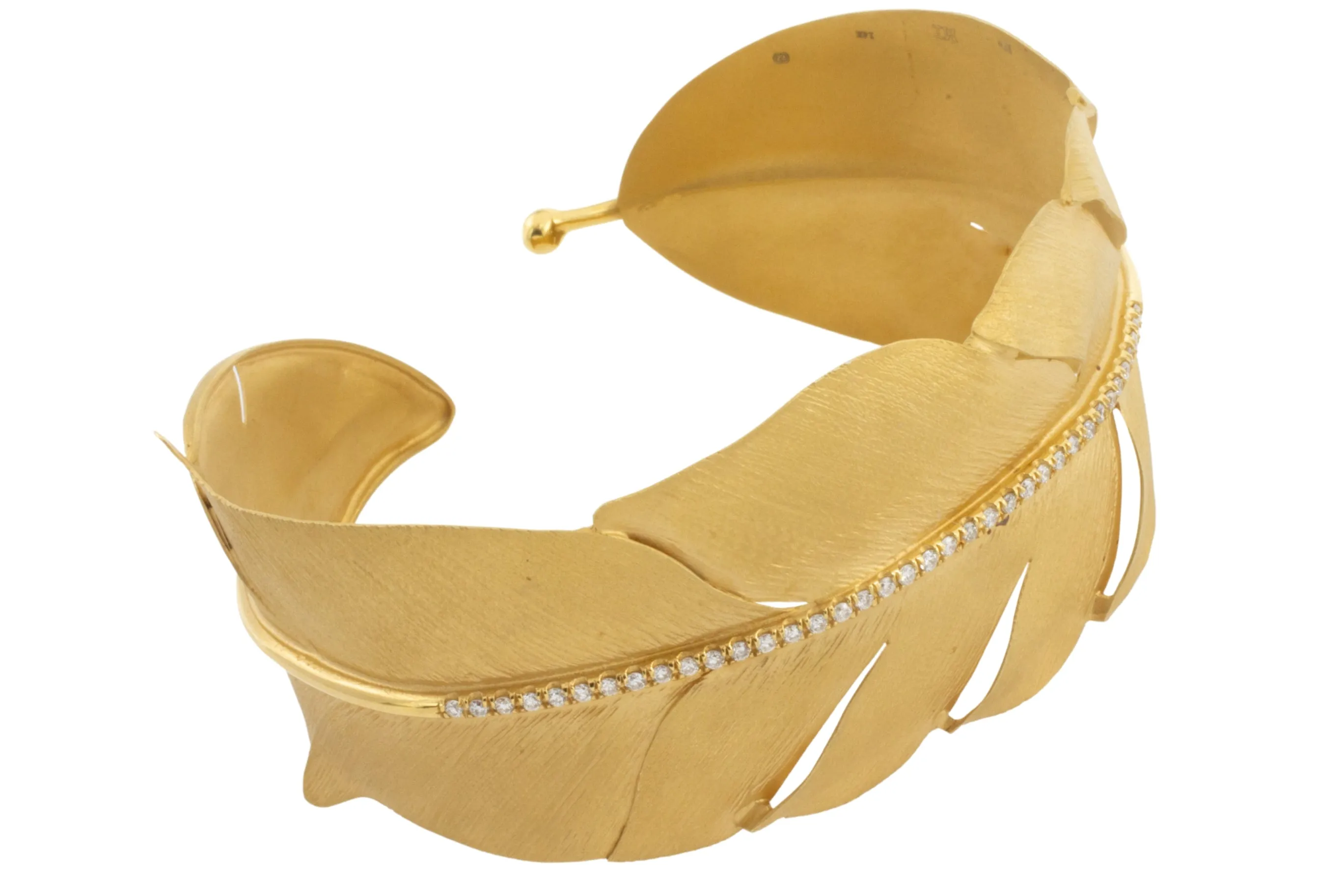 Leaf cuff with diamonds