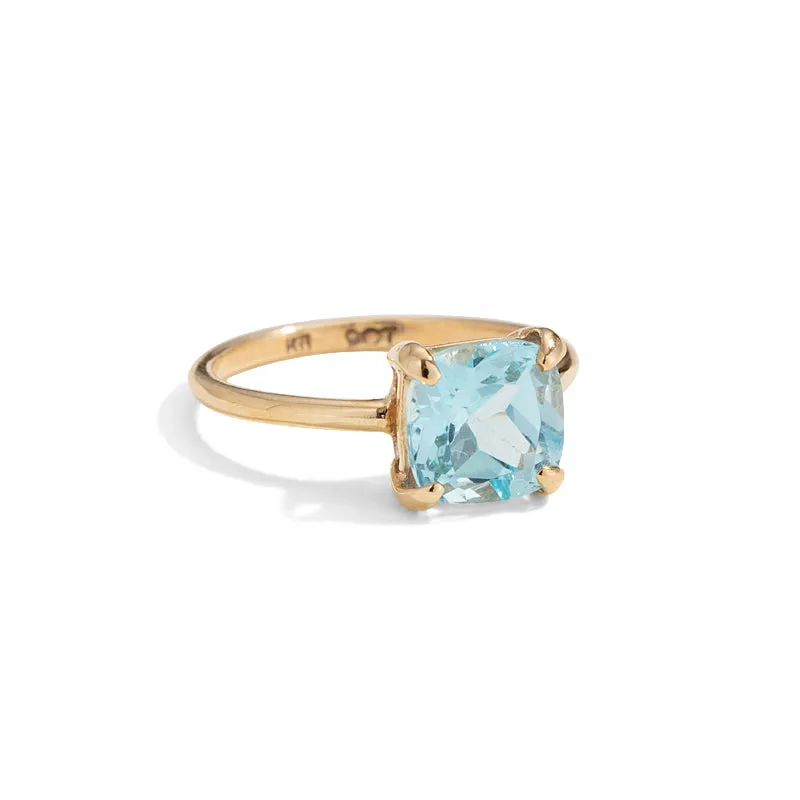 Mini Kara Ring, Blue Topaz, 9kt Yellow Gold